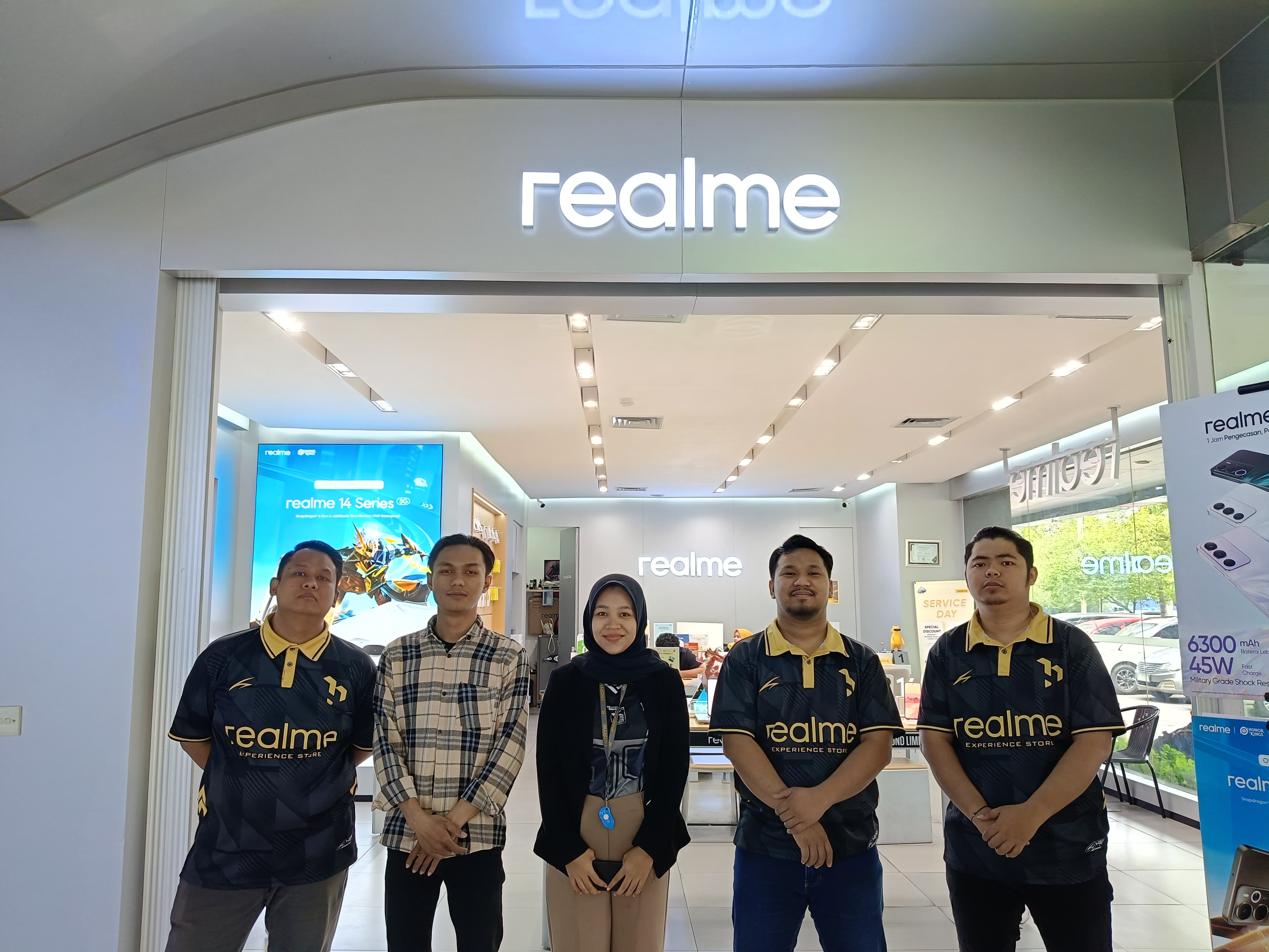 Realme Marina
